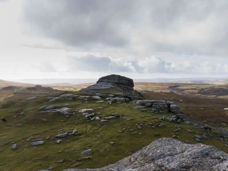 elliot-martin-RLqoAJW6Pok-unsplash (1)