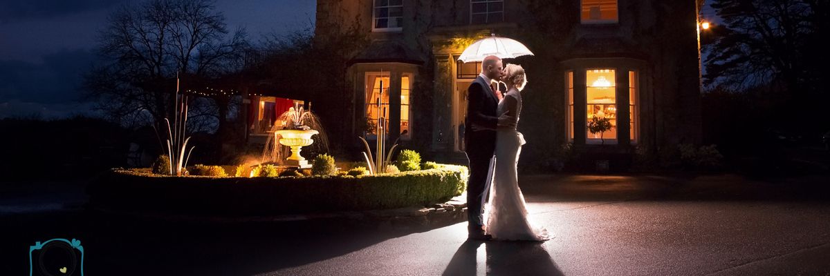 Wedding photo outside Horn of Plenty