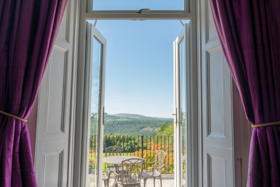 room 4 balcony (best)